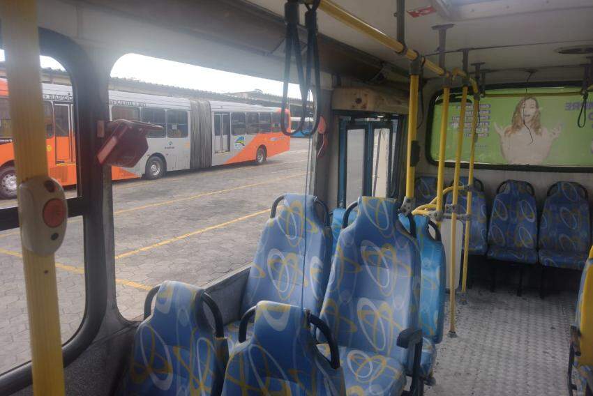 Vandalismo em Ônibus - Uma Análise dos Danos e Consequências