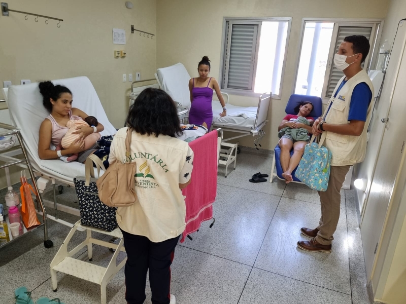 Internadas na Maternidade do Hospital Municipal de Hortolândia Recebem Kits de Higiene Pessoal