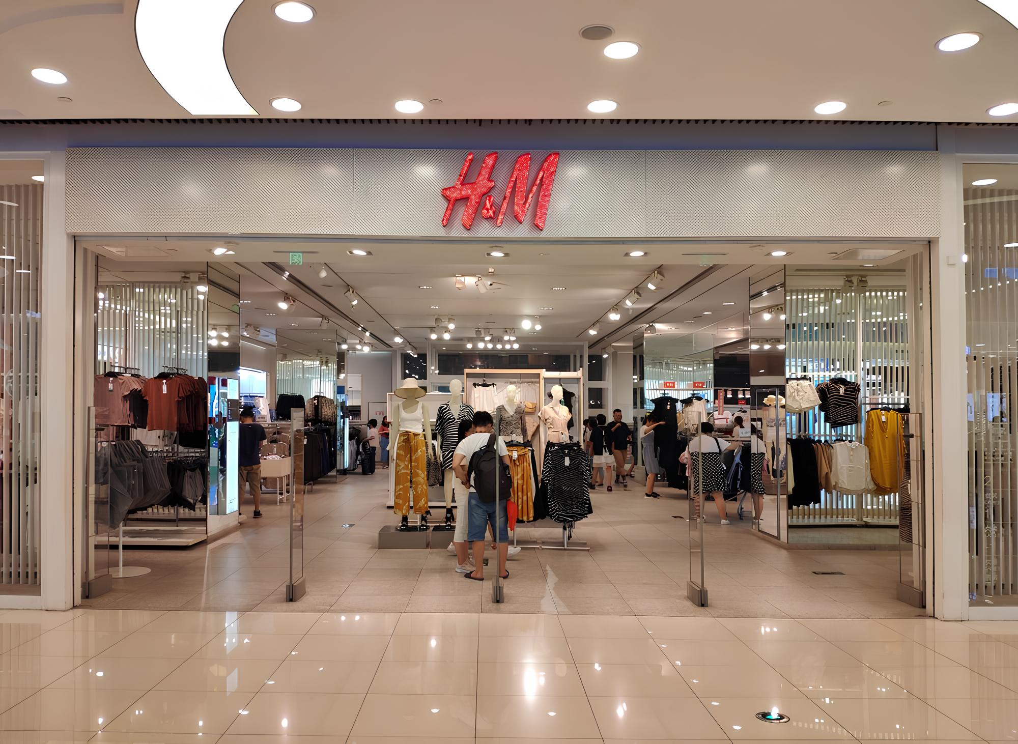 A Chegada da H&M ao Brasil: Como a Gigante Sueca Vai Transformar o Mercado de Moda em 2025 12 A Chegada da H M ao Brasil Como a Gigante Sueca Vai Transformar o Mercado de Moda em 2025