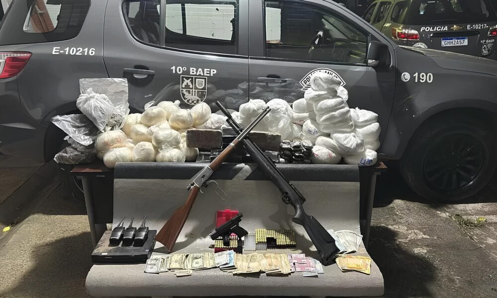 A Sombra do Crime em Hortol ndia M e e Filho Presos com Arsenal de Drogas e Armas Ligado ao Comando Vermelho