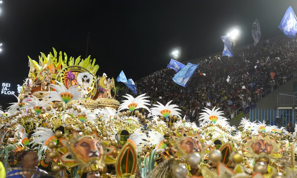 Carnaval 2025 Beija Flor Conquista o 15 T tulo em Noite Hist rica no Rio de Janeiro