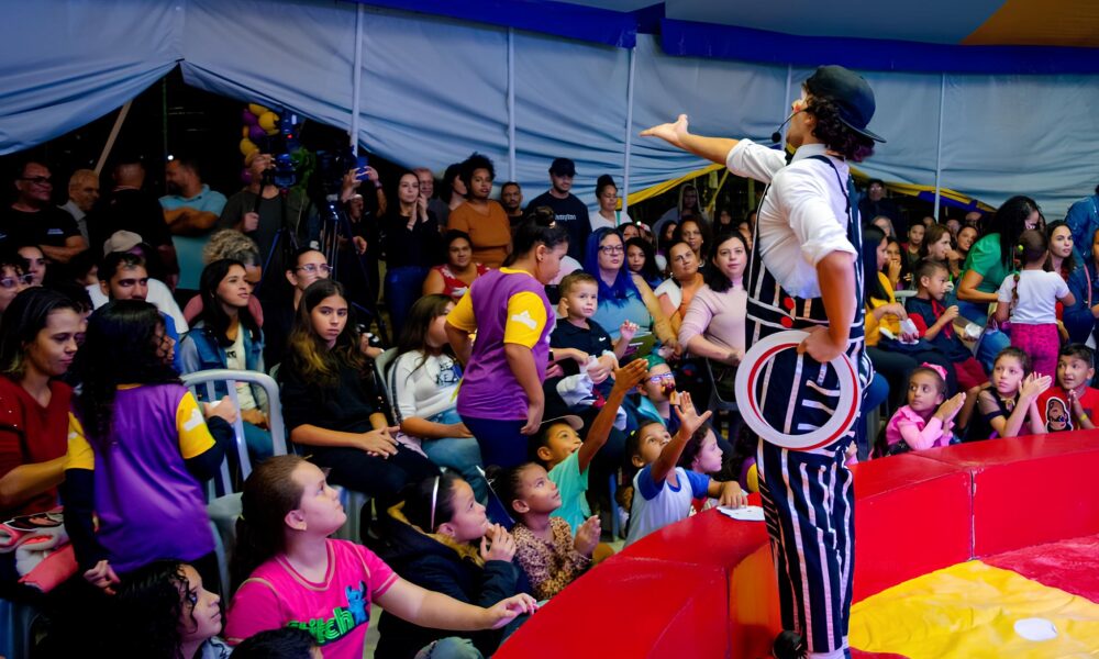 O Circo Chegou Cidade Hortol ndia Recebe o 10 Festival Risalhada a com Magia Arte e Solidariedade