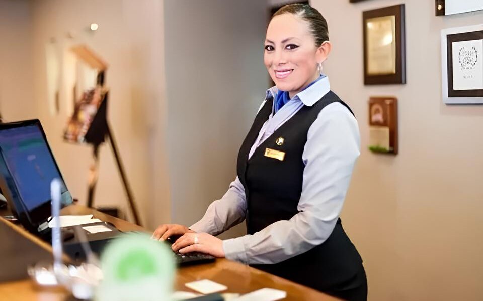 O Papel Silencioso que Move Cl nicas A Jornada de um a Recepcionista no Mercado Moderno