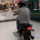 Quando o Shopping Vira Pista O Dia em que um Influenciador Transformou Corredores de Compras em uma Aventura Sobre Duas Rodas
