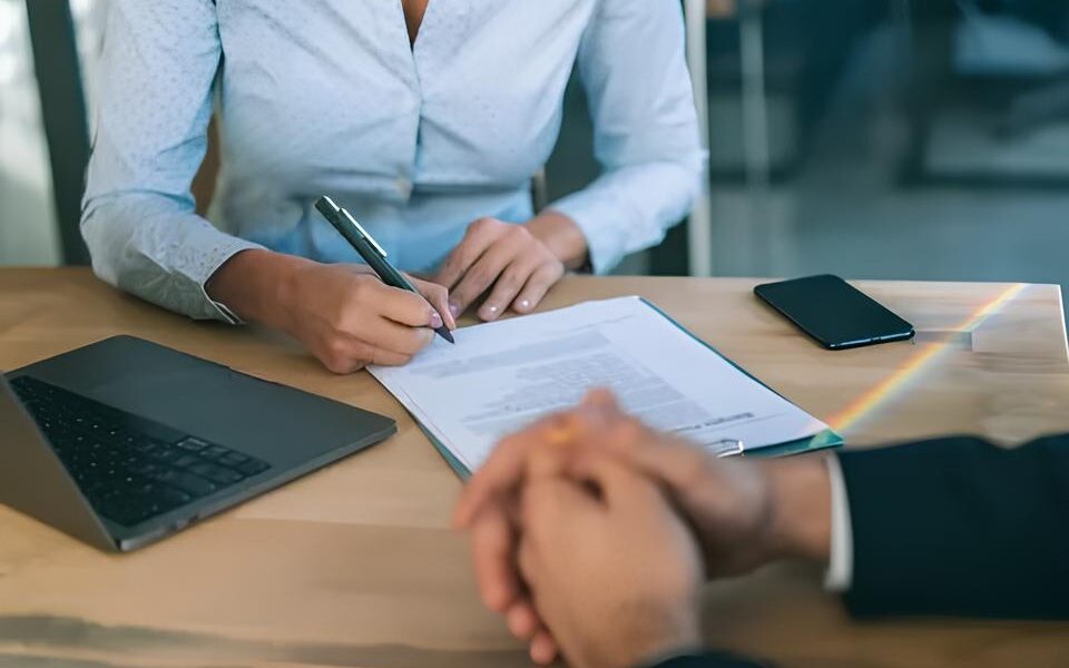 A Oportunidade de uma Vida Como a Sistenge Engenharia Redefine o Futuro dos Gerentes de Contratos no Brasil