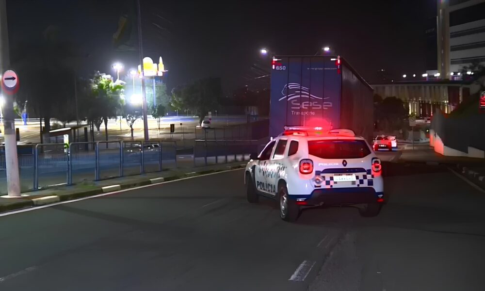 Caminh o Roubado com Carga Milion ria Abandonado em Frente Unip O Que Aconteceu