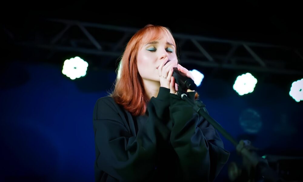 Giulia Blue O Show In dito Que Promete Transformar Campinas em Um Palco de Emo es e M sica Pop