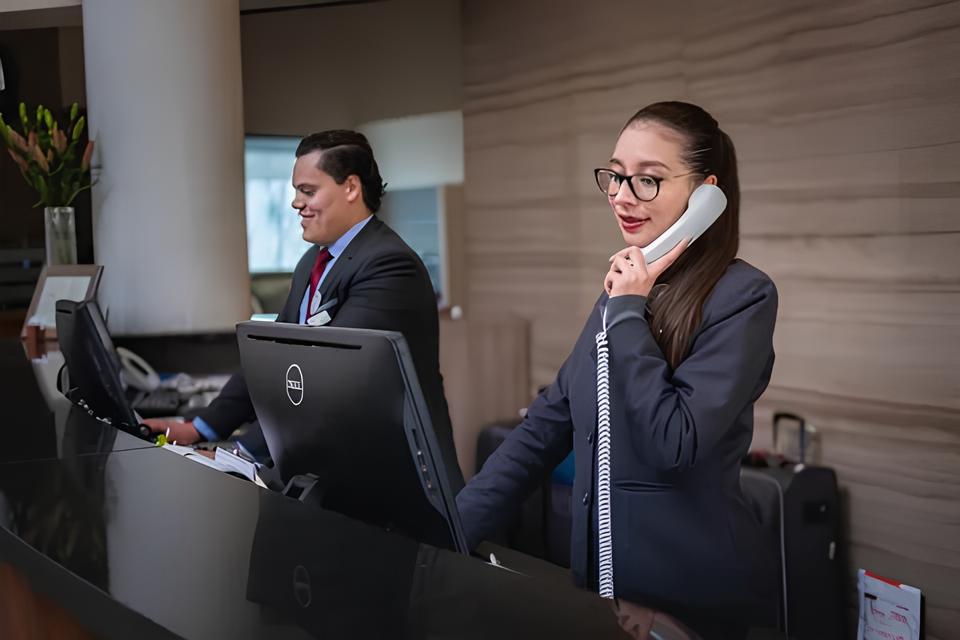 O Papel Silencioso Que Sustenta Clínicas de Excelência: A História Não Contada da Recepcionista em Hortolândia 12