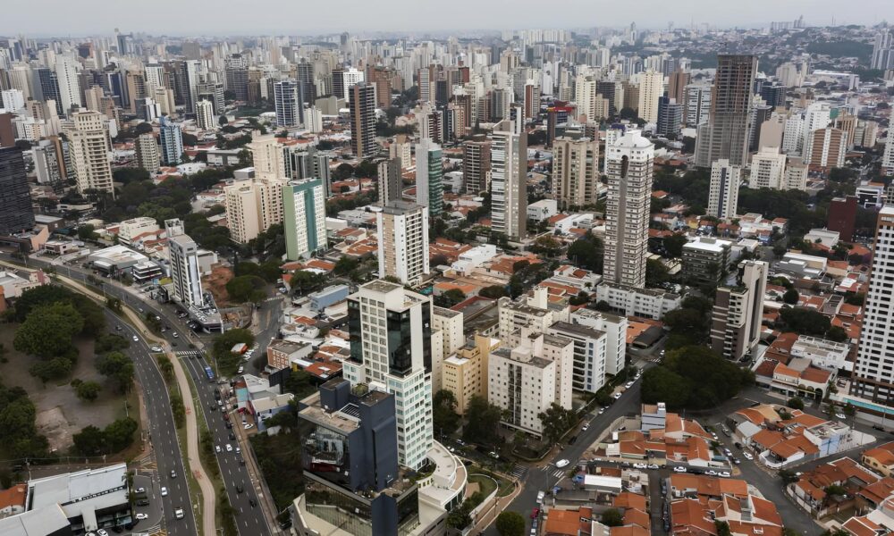O xodo dos Brasileiros em Busca de Empregos CLT As Duas Cidades que Est o Mudando o Jogo em 2025