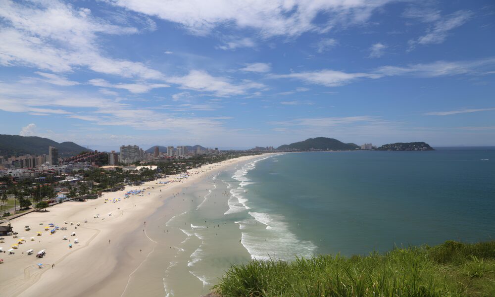 Surfe Adaptado em Guaruj Como as Ondas Est o Mudando Vidas e Quebrando Barreiras