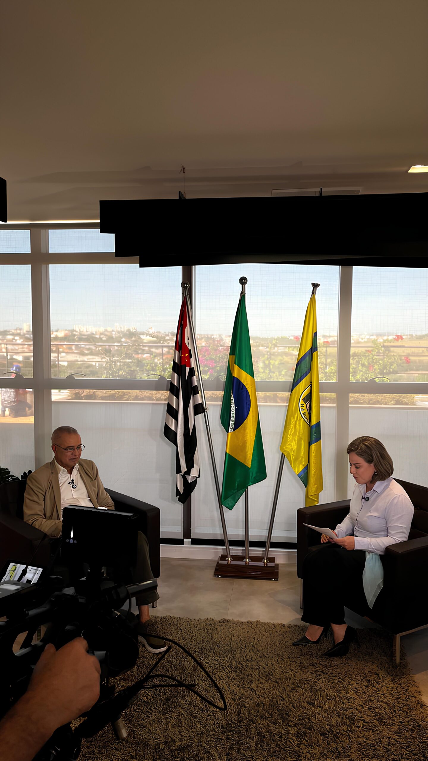 Como a RFTV e o Portal Veloz Estão Transformando a Cobertura Política em Hortolândia: Uma Conversa com o Prefeito na Semana do Aniversário da Cidade 12 Como a RFTV e o Portal Veloz Est o Transformando a Cobertura Pol tica em Hortol ndia Uma Conversa com o Prefeito na Semana do Anivers rio da Cidade scaled