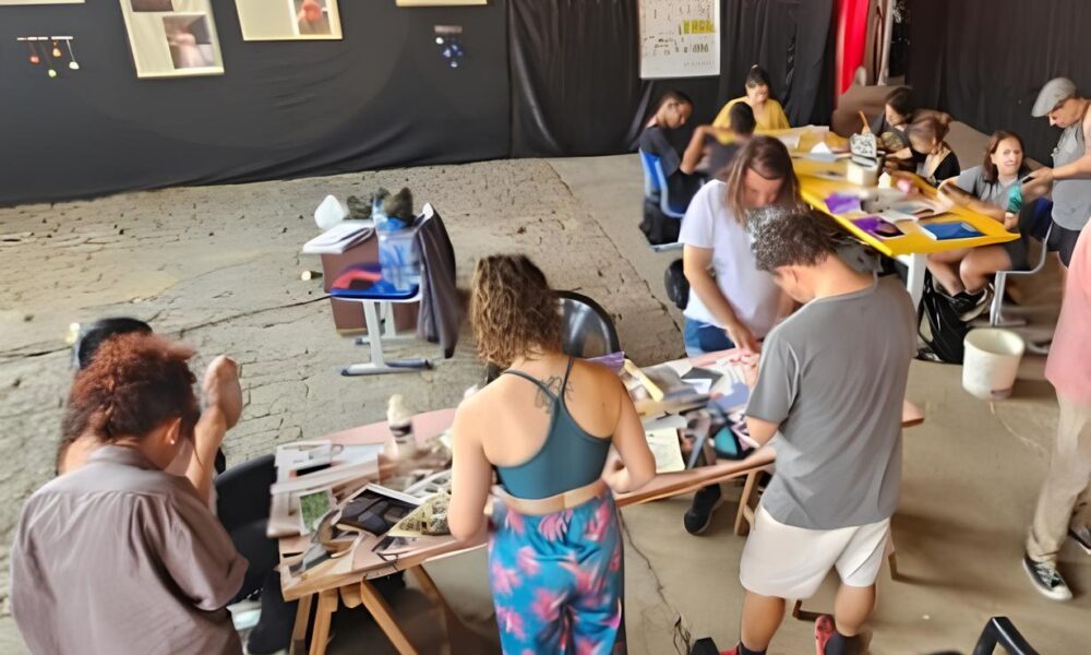 Como a Sala dos Toninhos Est Reinventando o Aprendizado Criativo com Viv ncias em Artes Visuais