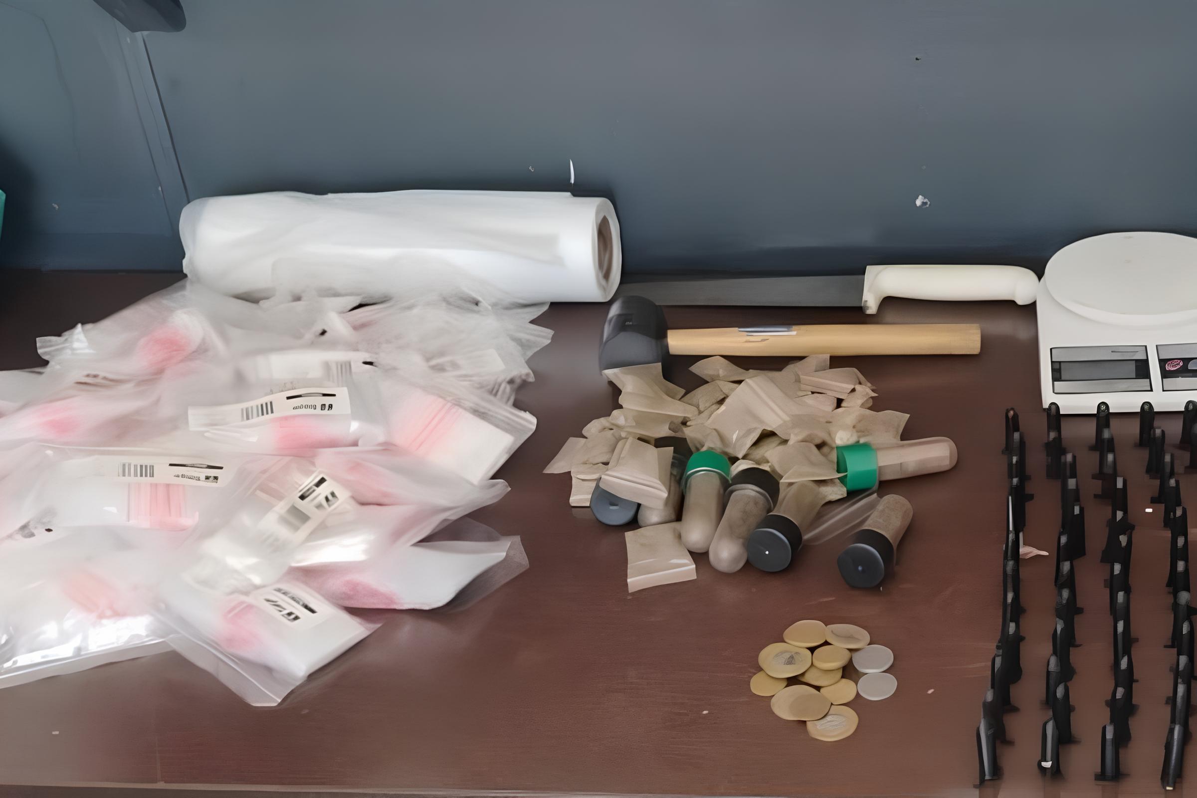Como um Esconderijo Inusitado no Forro de uma Porta Revelou a Face Oculta do Tráfico de Drogas em Campinas 12 Como um Esconderijo Inusitado no Forro de uma Porta Revelou a Face Oculta do Tr fico de Drogas em Campinas