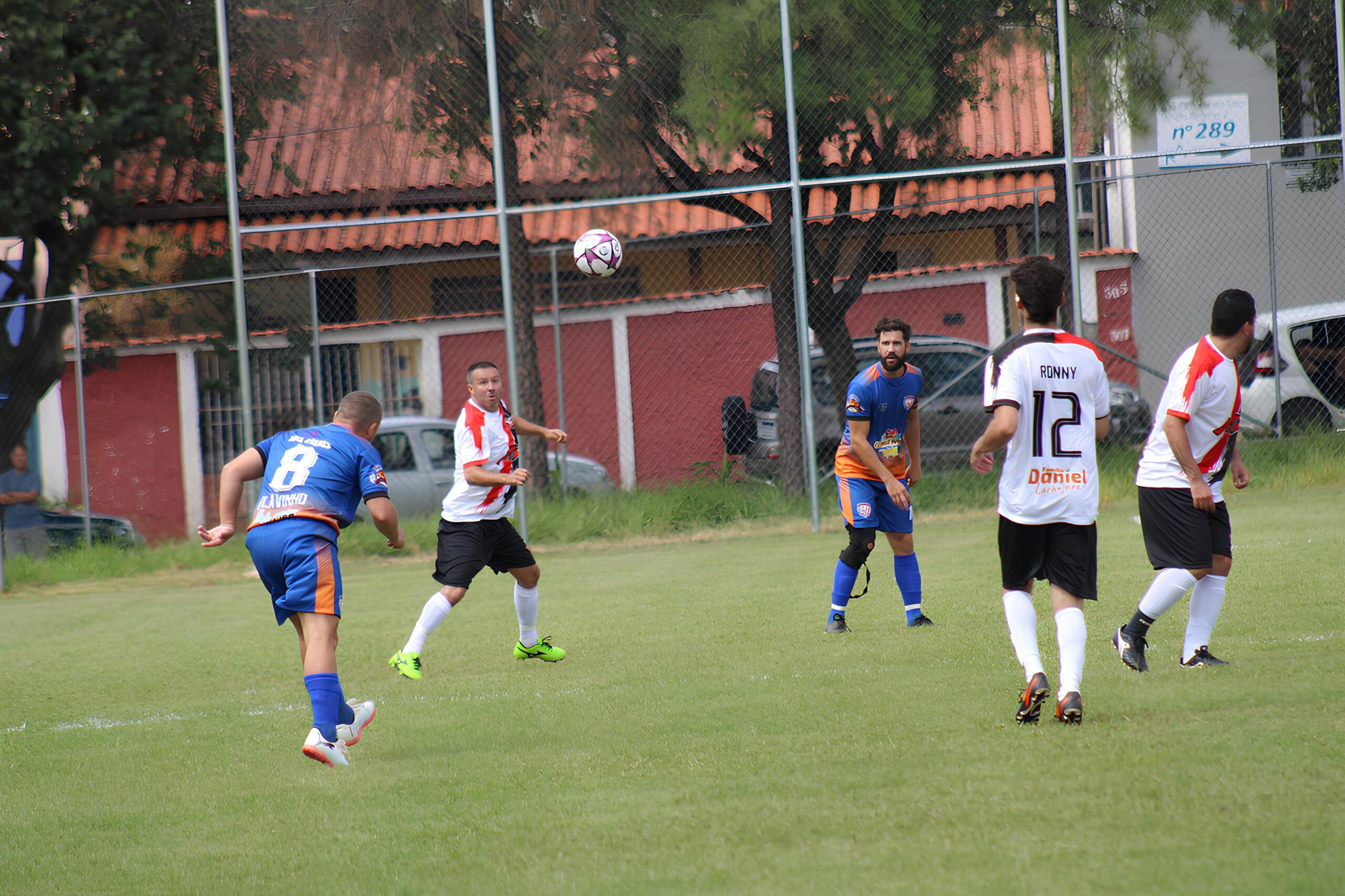 Gerenciar Consentimento ou Gerenciar Experi ncia O Caso do Campeonato Interno de Hortol ndia e a Tecnologia por Tr s das Decis es scaled