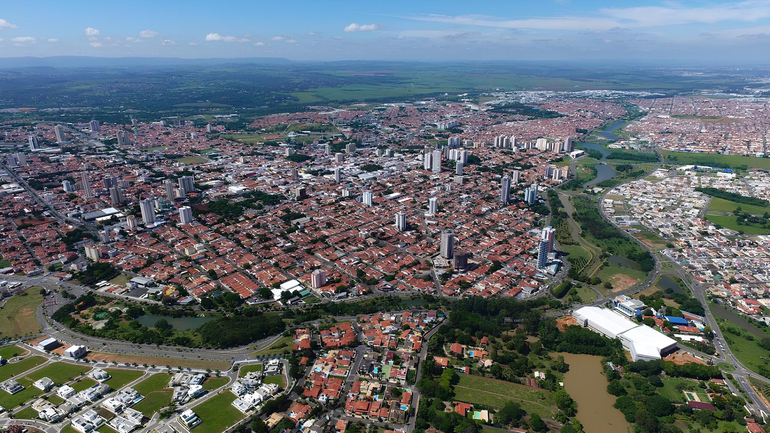 Indaiatuba: A Cidade que Transformou Empregos em Ouro no Coração da RMC 12 Indaiatuba A Cidade que Transformou Empregos em Ouro no Cora o da RMC scaled