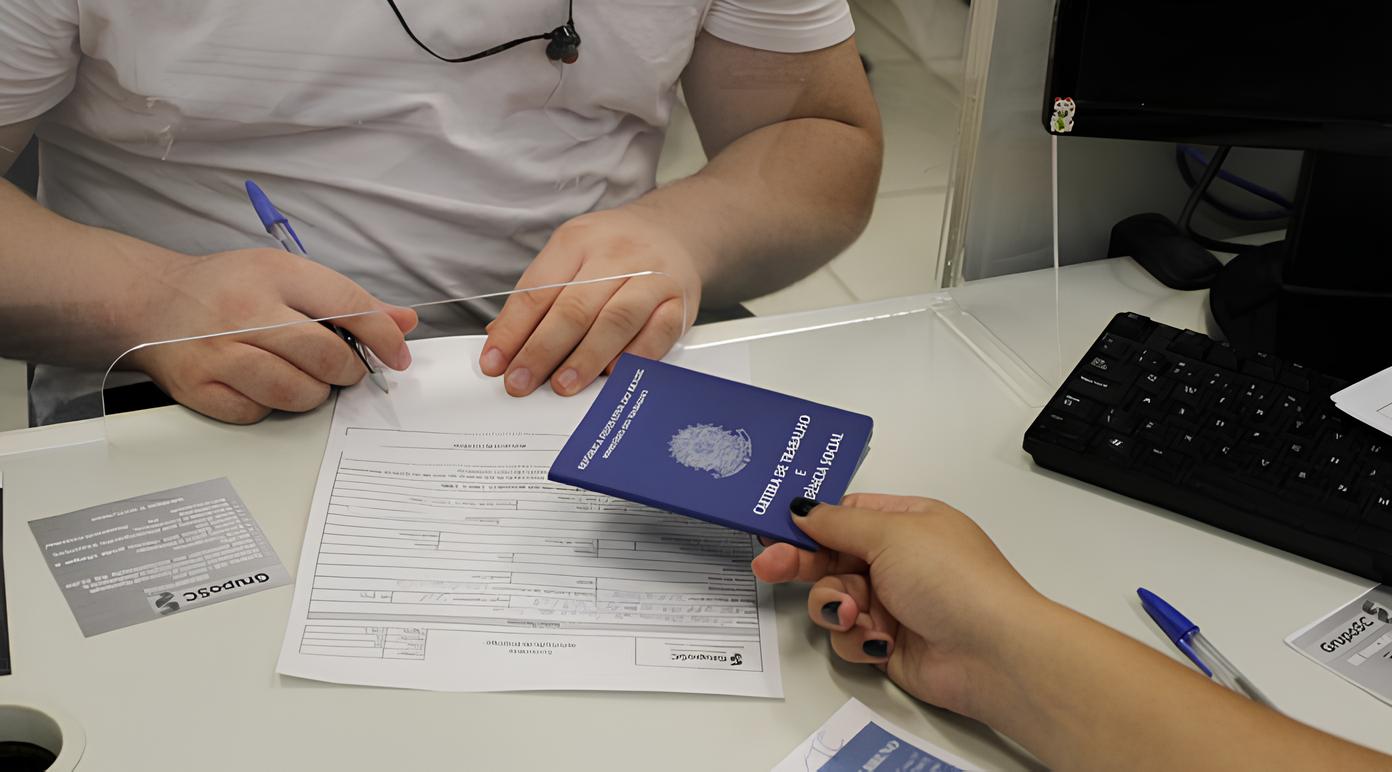 O Futuro do Trabalho no Brasil Carteira Assinada em Alta e Informalidade em Decl nio O Que Est Por Tr s dos N meros