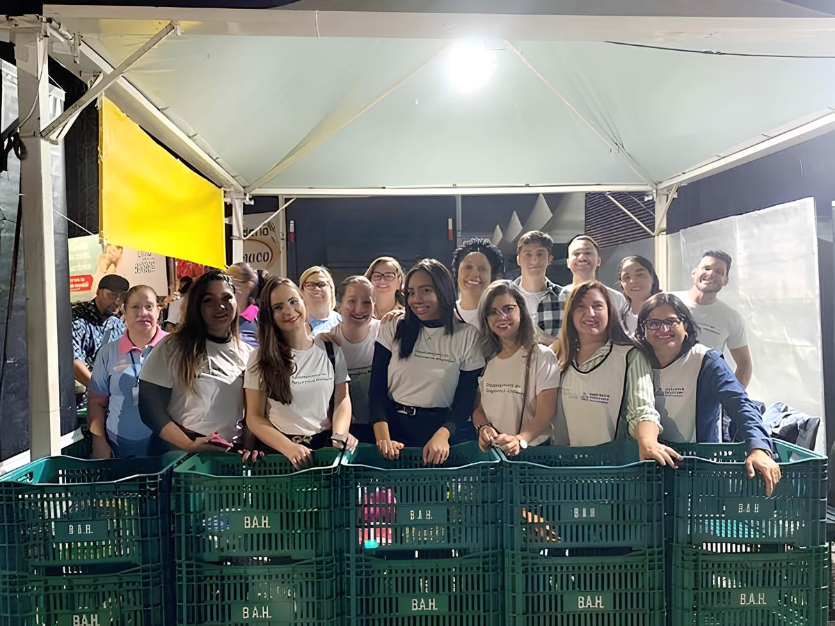 Show do Cantor Daniel Transforma Hortolândia em Um Farol de Solidariedade: A História Por Trás das Seis Toneladas de Alimentos Arrecadados 12 Show do Cantor Daniel Transforma Hortol ndia em Um Farol de Solidariedade A Hist ria Por Tr s das Seis Toneladas de Alimentos Arrecadados