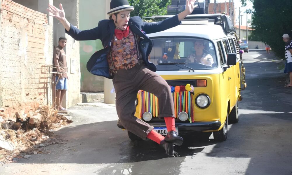 Um Artista A Releitura Que Revive Mem rias e Transforma a Periferia em Cinema