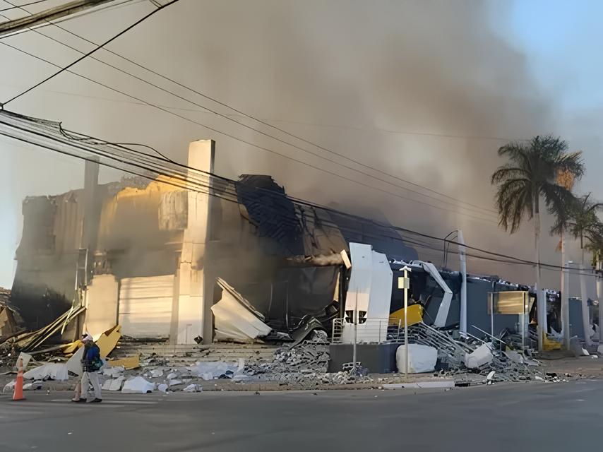Incêndio em Shopping de Santos: O Momento em Que o Fogo Quase Mudou Tudo 12 Inc ndio em Shopping de Santos O Momento em Que o Fogo Quase Mudou Tudo