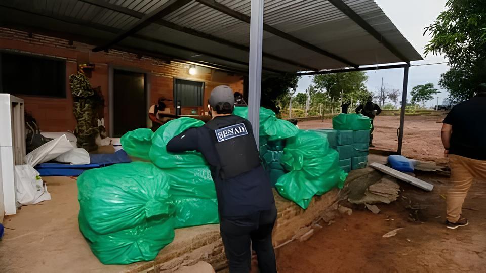 O Caso das Balanças e o Cheiro que Não Engana: Como uma Noite Rotineira em Hortolândia Revelou um Submundo de Tráfico de Drogas 12 O Caso das Balan as e o Cheiro que N o Engana Como uma Noite Rotineira em Hortol ndia Revelou um Submundo de Tr fico de Drogas
