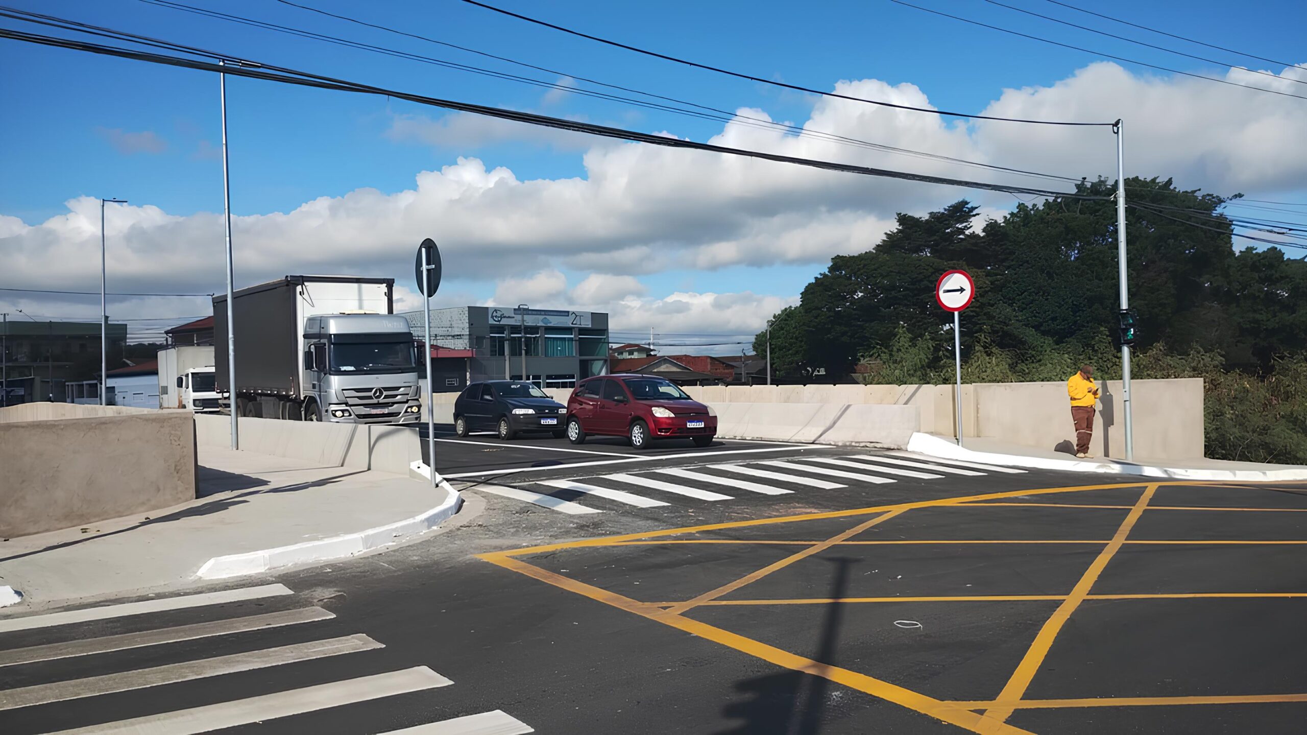 O Futuro do Trânsito em Hortolândia: Como o Novo Viaduto Transforma a Mobilidade Urbana e o Papel da Tecnologia na Gestão de Consentimento 12 O Futuro do Tr nsito em Hortol ndia Como o Novo Viaduto Transforma a Mobilidade Urbana e o Papel da Tecnologia na Gest o de Consentimento scaled