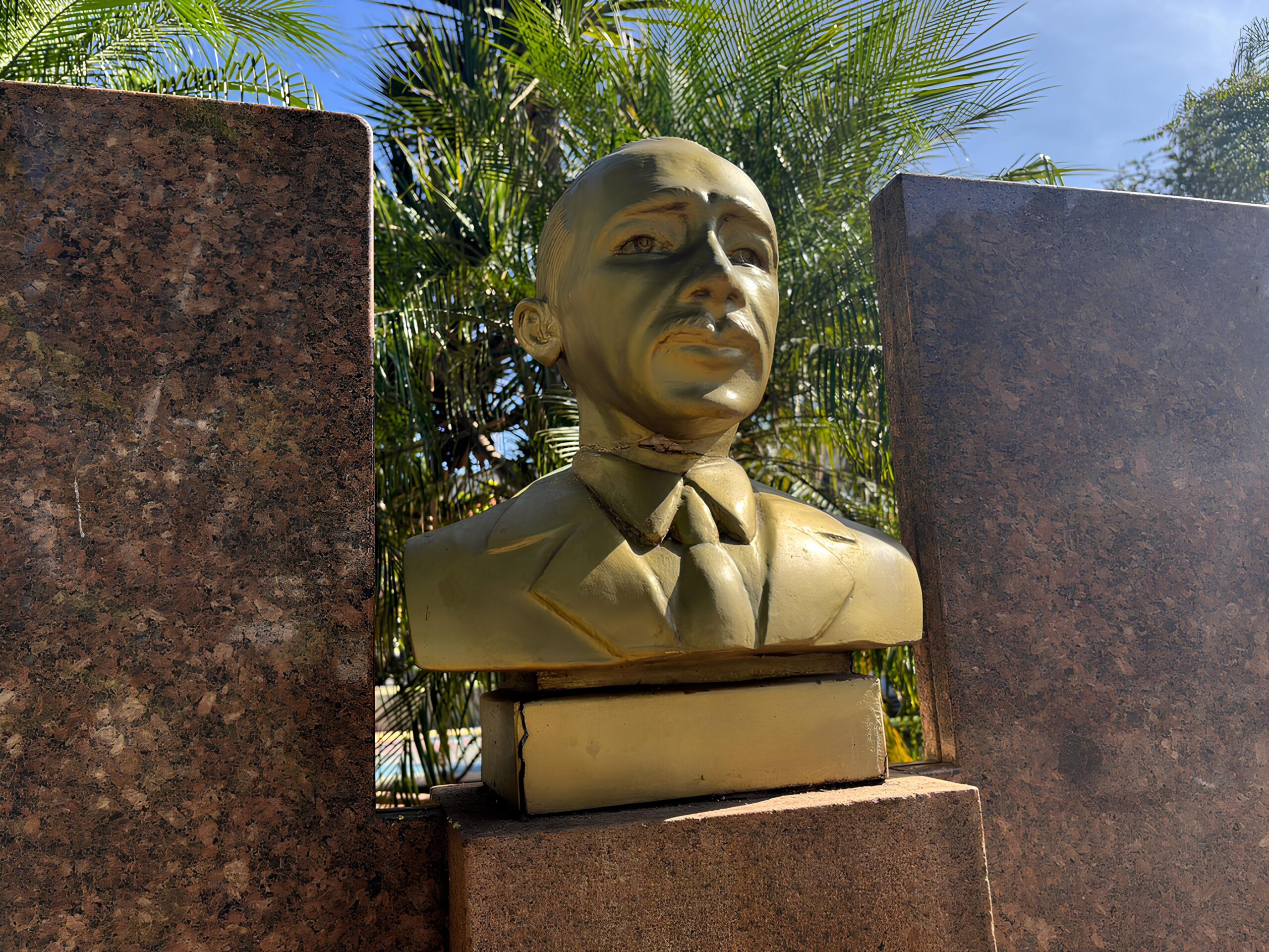 O Silêncio das Rachaduras: A História do Coronel Luiz Alves em Perigo na Praça Central de Santa Bárbara d’Oeste 12 O Sil ncio das Rachaduras A Hist ria do Coronel Luiz Alves em Perigo na Pra a Central de Santa B rbara d Oeste scaled