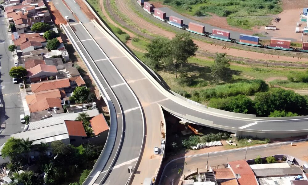 O Viaduto que Dividiu Vidas Como uma Obra Celebrada se Tornou um Pesadelo para Vizinhos