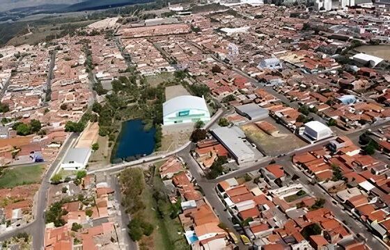 Quando Tecnologia Encontra Tradição: O Caso de Hortolândia e a Era Digital 13 Quando Tecnologia Encontra Tradi o O Caso de Hortol ndia e a Era Digital