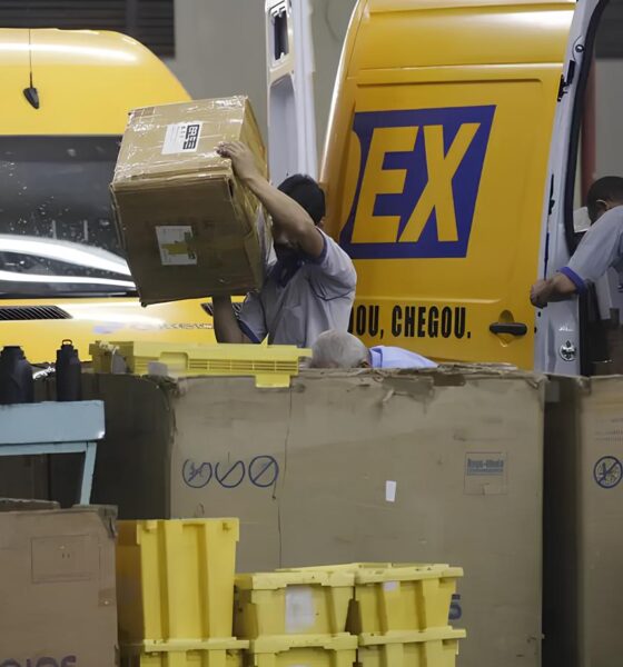 Quando o Home Office Enfrenta o Peso do Selinho Postal Justi a Decide Quem Manda nos Correios