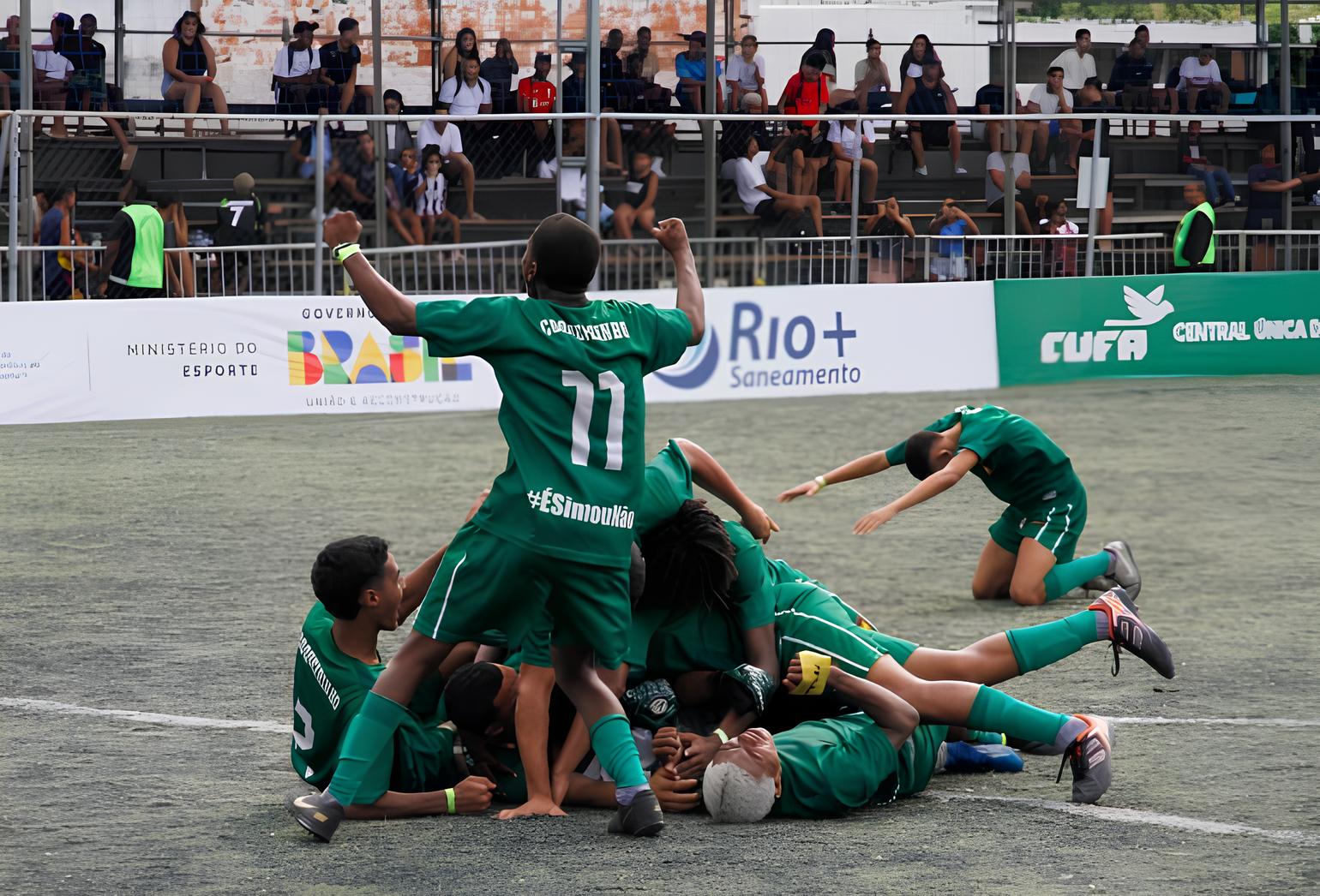 A Bola Rola na Arena CUFA: O Grito das Favelas Ecoa no Mata-Mata da Taça 2025 12 A Bola Rola na Arena CUFA O Grito das Favelas Ecoa no Mata Mata da Ta a 2025