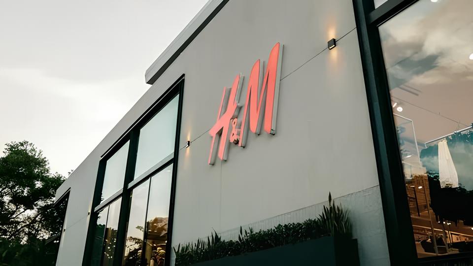 H M Chega ao Brasil Como a Gigante Sueca Promete Revolucionar o Varejo Nacional e Redefinir o Fast Fashion