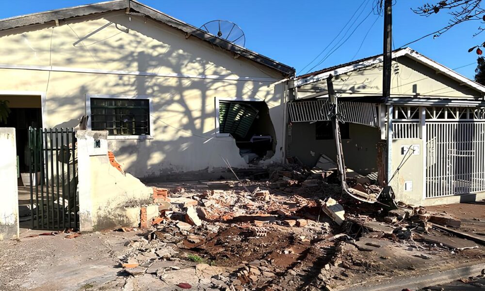 Quando o Inesperado Bate Porta A Hist ria de um Muro uma Carreta e Uma Manh que Virou Not cia em Hortol ndia