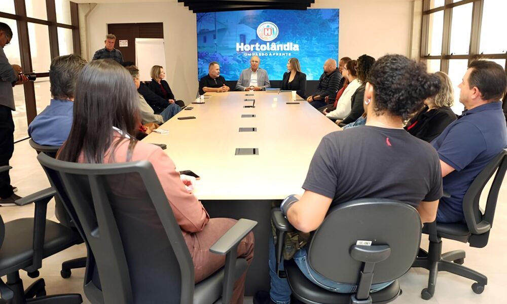 Um Novo Cap tulo para Hortol ndia Zez Gomes Entrega T tulos de Regulariza o Fundi ria e Transforma Vidas na Taquara Branca