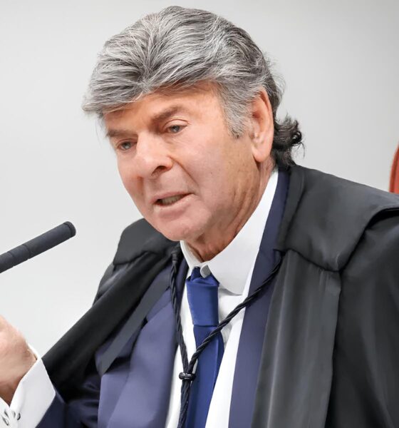 O Brasil em Transe Entre o Tribunal a Bola e as Receitas Um Retrato de Um Pa s em Movimento