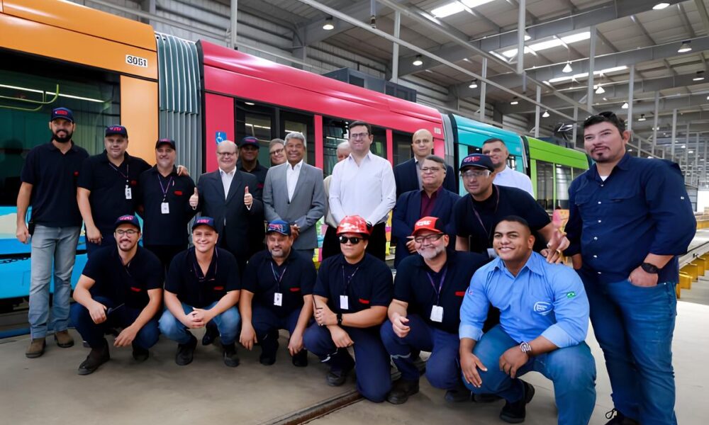 Primeiro Trem do VLT Chega a Salvador em Dezembro Um Novo Cap tulo na Mobilidade Urbana da Bahia