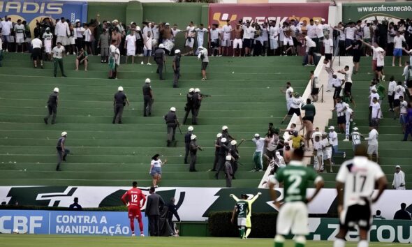Quando o Futebol Sai do Campo e Invade a Dor A Queda no Fosso do Brinco de Ouro
